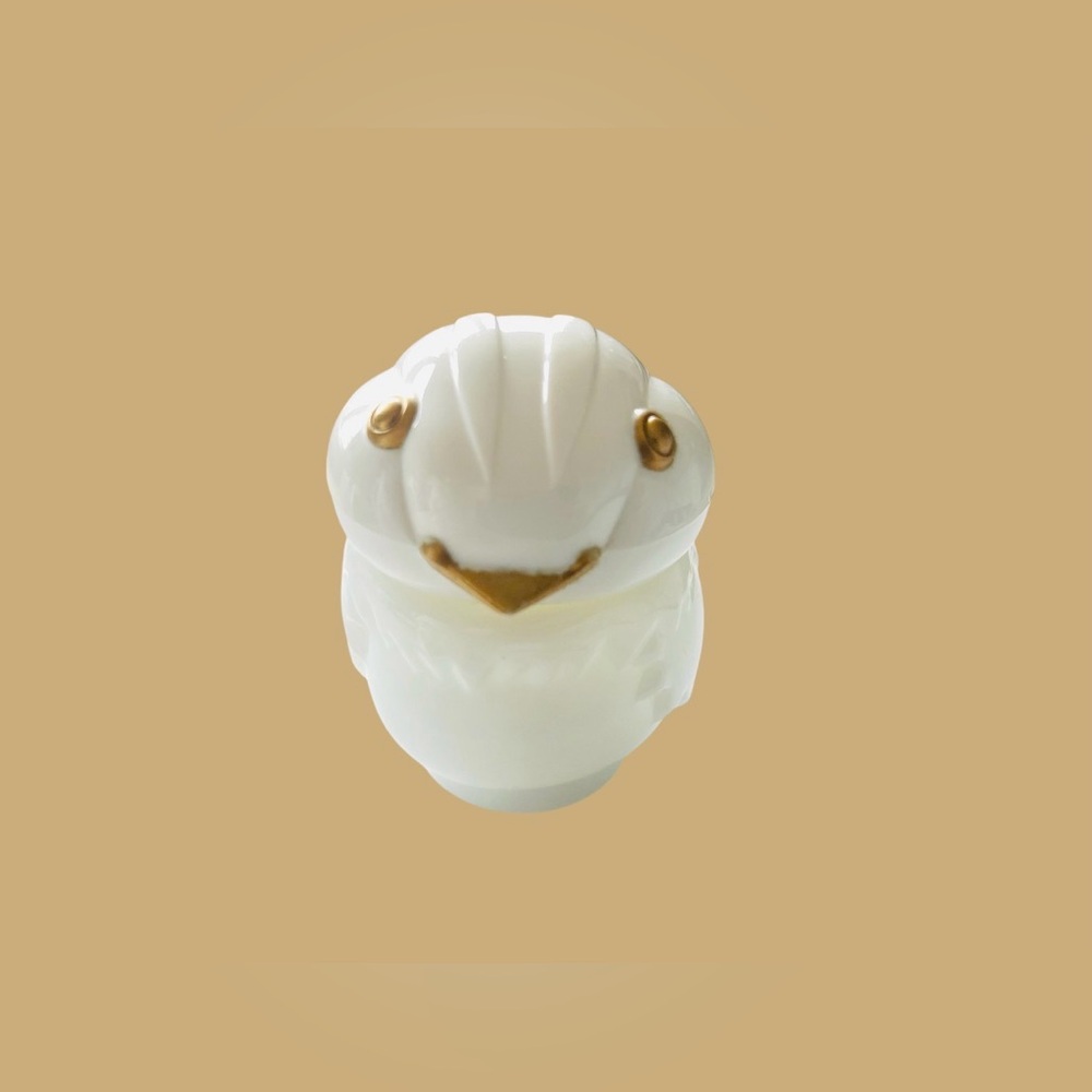 Snowbird Milk Glass Bird – Avon “Patchwork” Cream Sachet (1973) - Empty